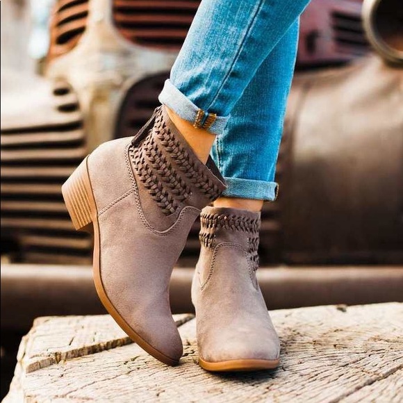 Gray Woven Top Western Chic Ankle Boot - Picture 2 of 7